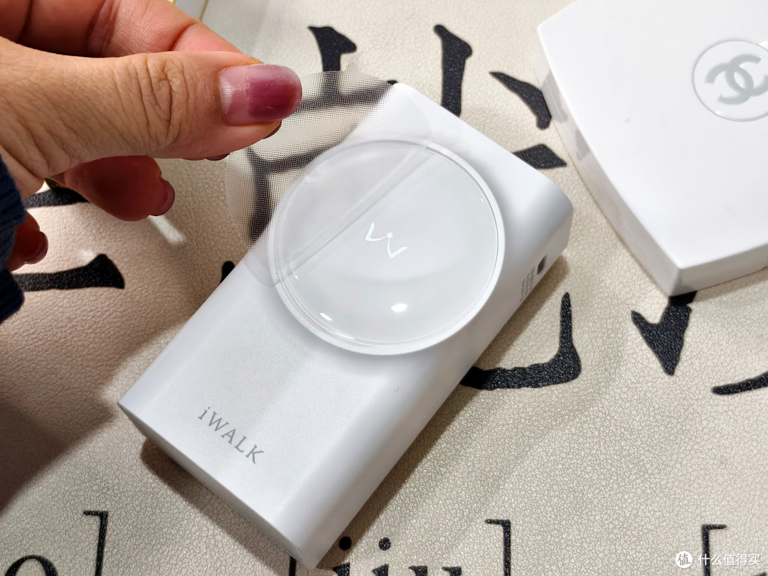 小巧精致，功能卓越，出行界的“高端之选”——iWALK拉拉宝