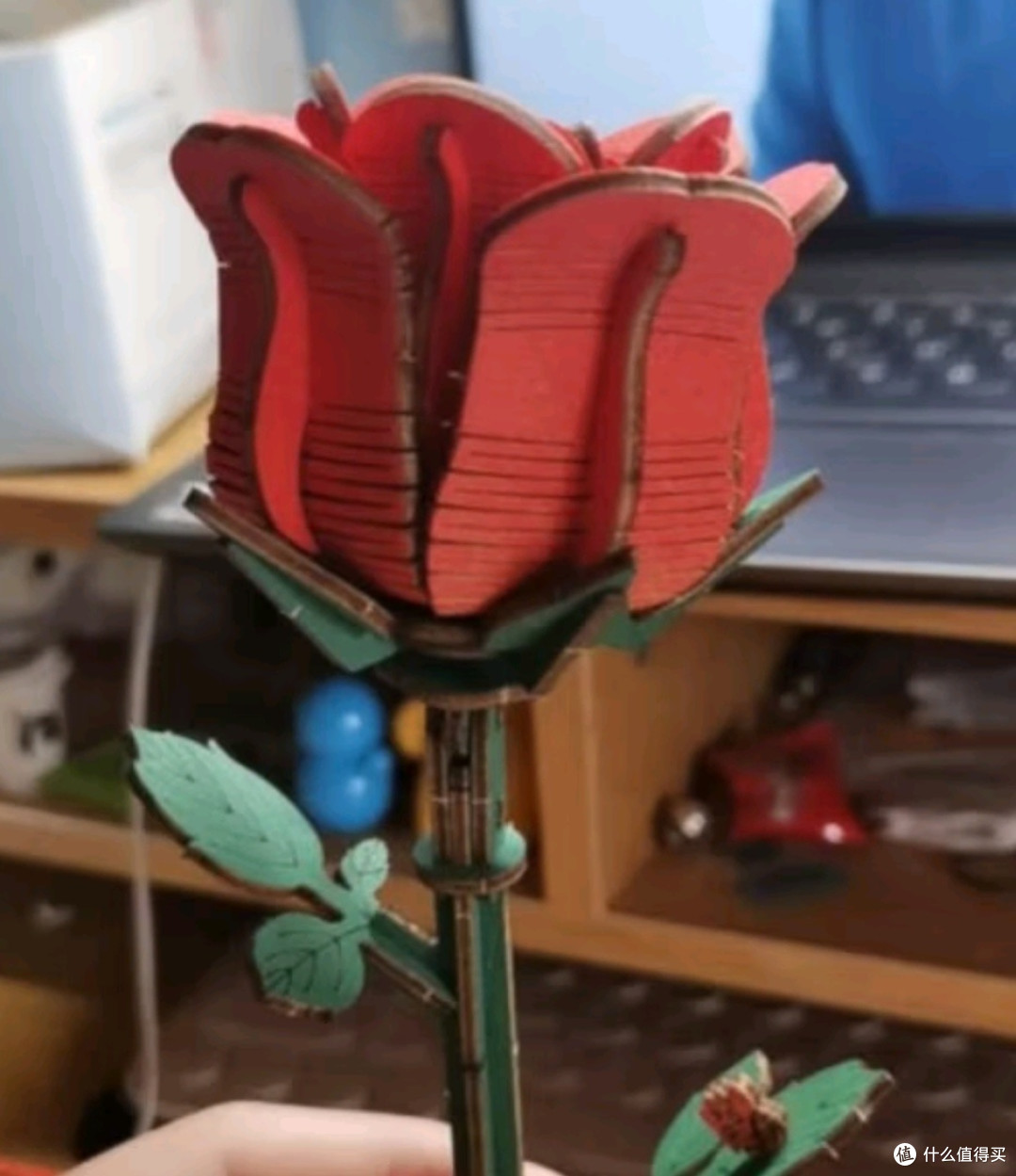 红玫瑰之约：以木艺繁花，献礼38女神节
