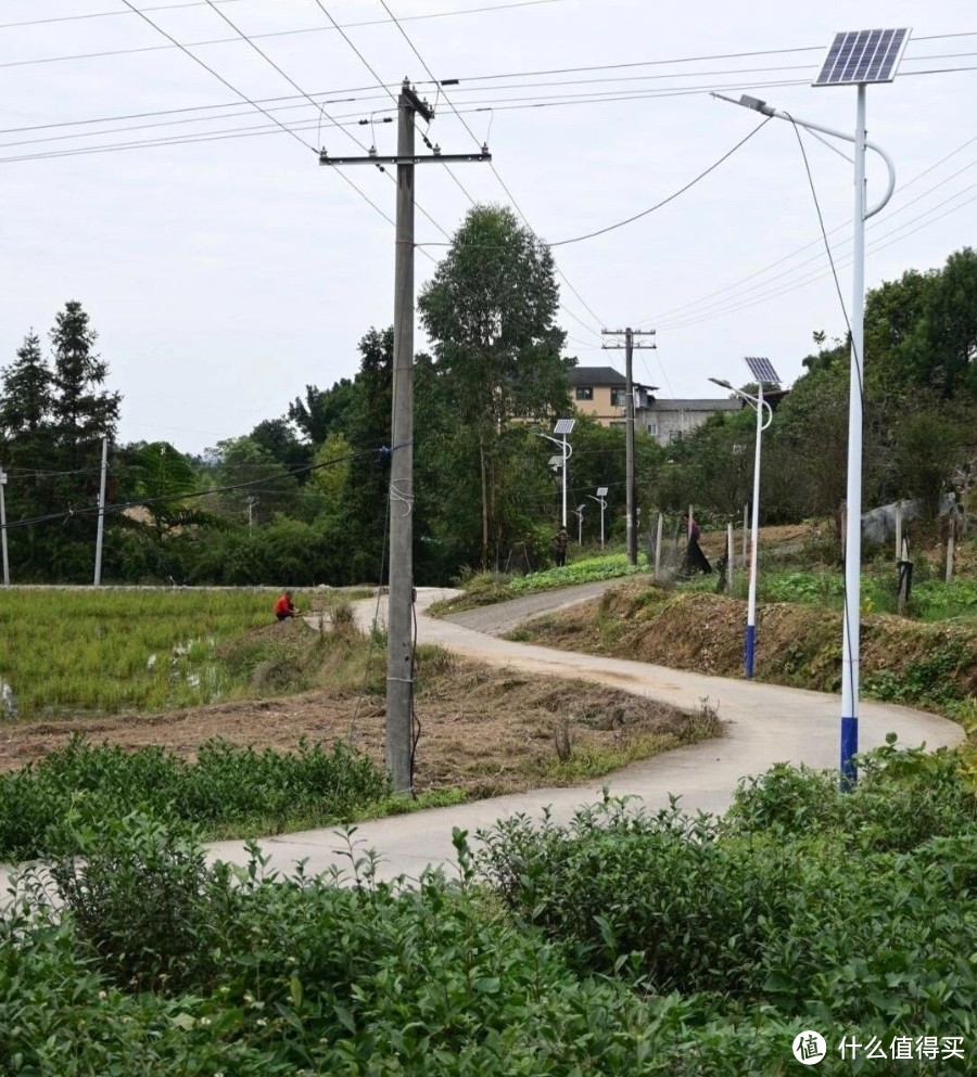 为改善父母的居住环境，花30万回家建房，爸妈：住着舒服还有面子