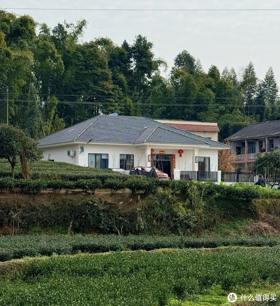 为改善父母的居住环境，花30万回家建房，爸妈：住着舒服还有面子