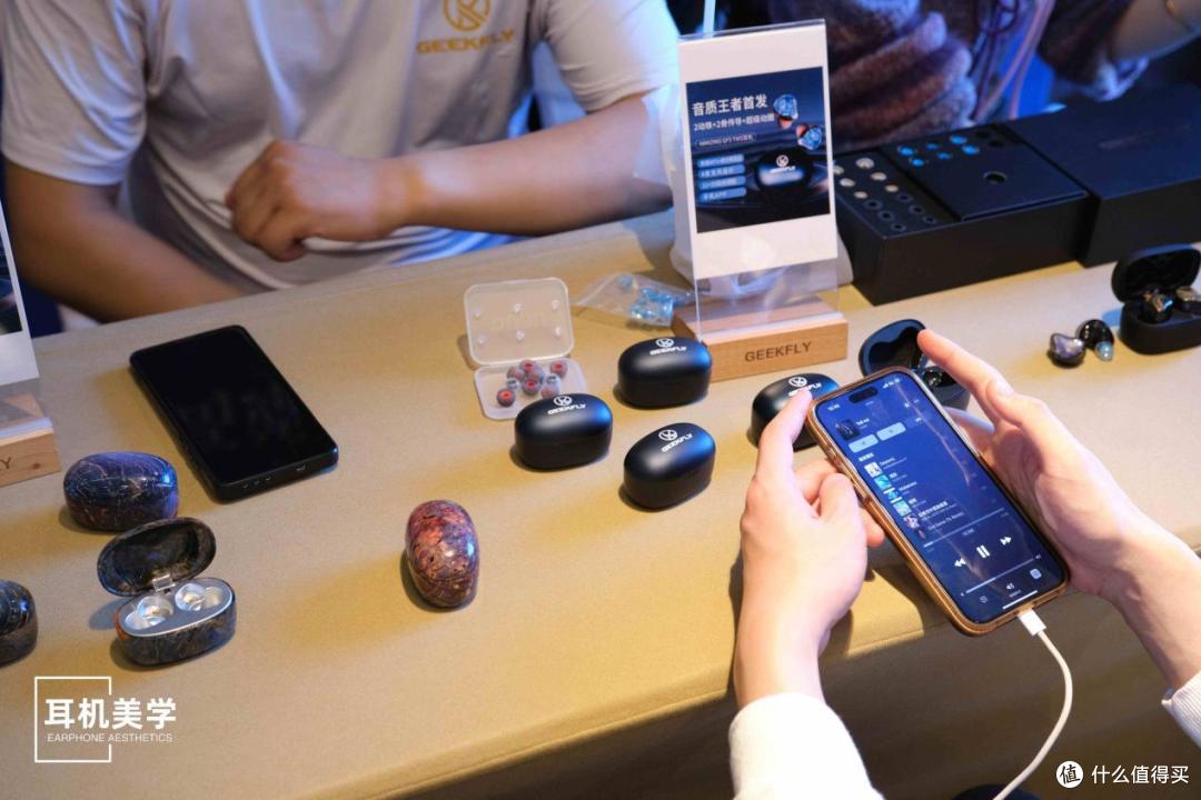 「用音乐点็้燃็้魔็้都็้」2025第九届上海国际耳机展全景回顾