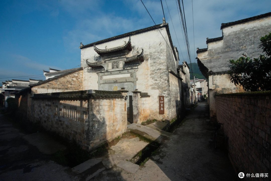 大地上的先行者,书页里的归乡人 | 《我在乡村做书店》