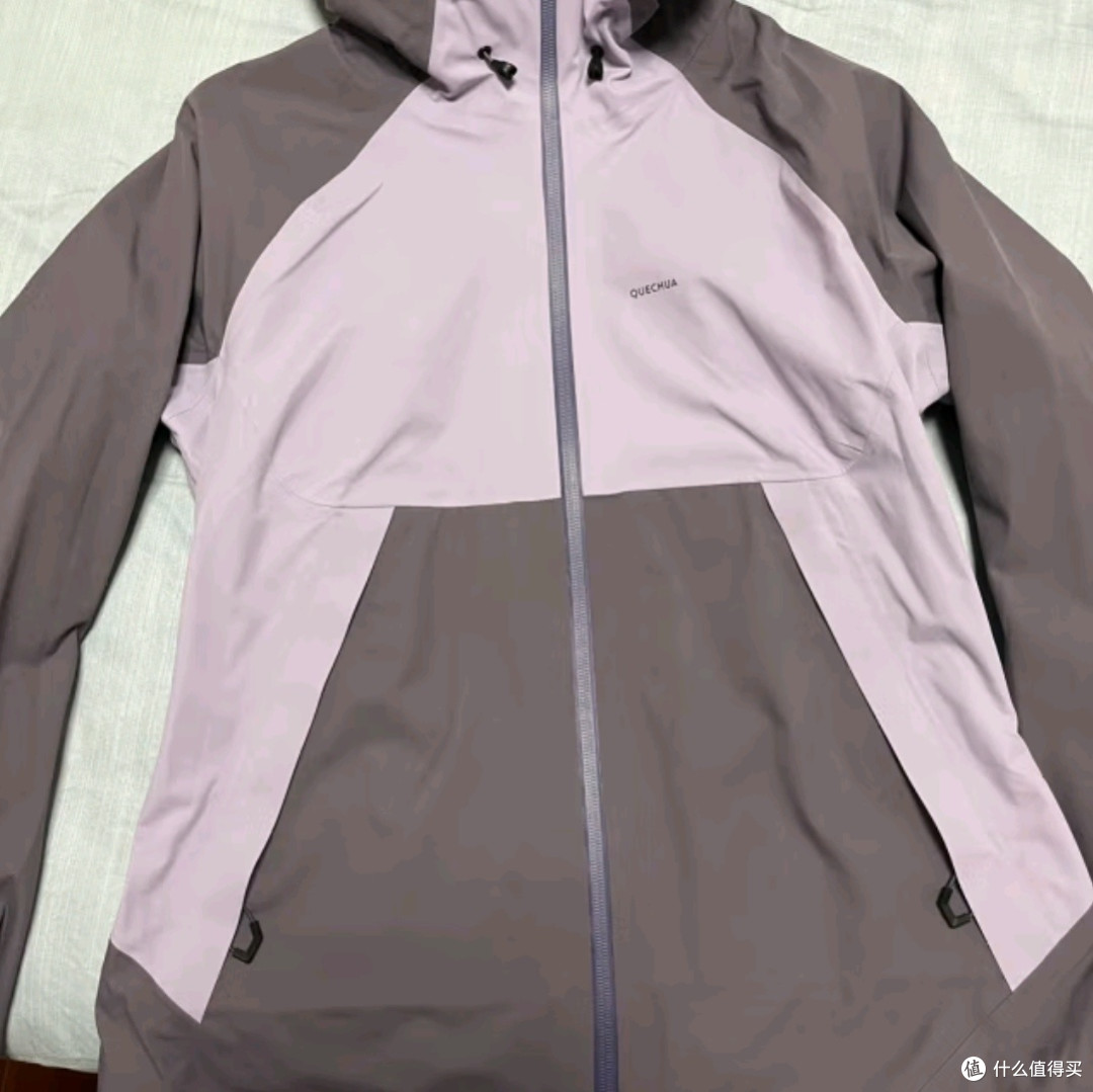 迪卡侬户外冲锋衣防风防水进藏登山服详解