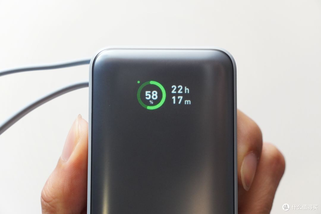 自购评测安克Nano30W自带线充电宝A1259 颜值与硅胶软线好评
