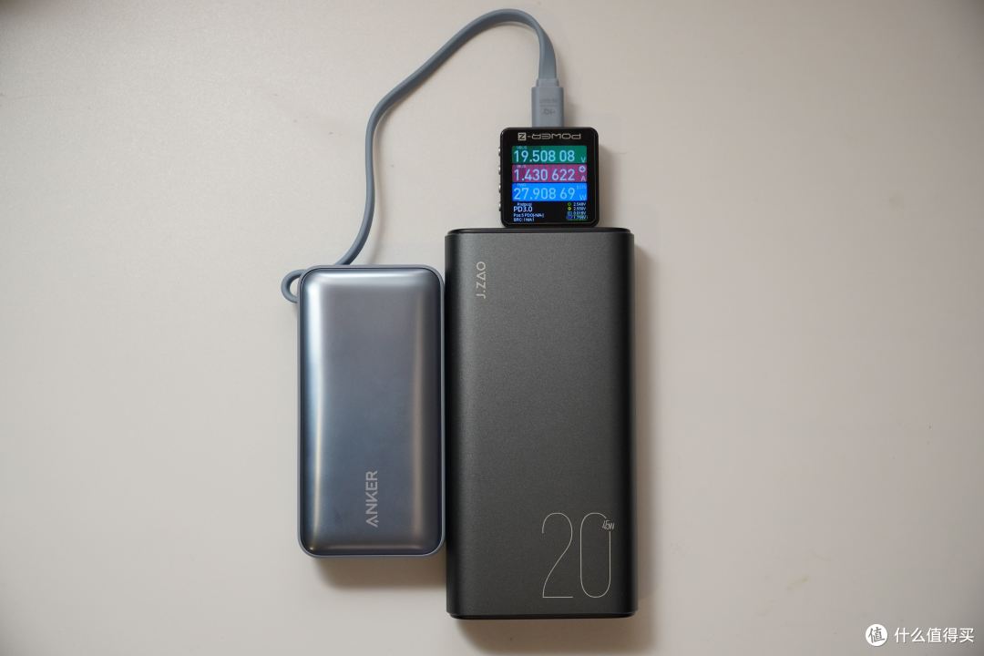 自购评测安克Nano30W自带线充电宝A1259 颜值与硅胶软线好评