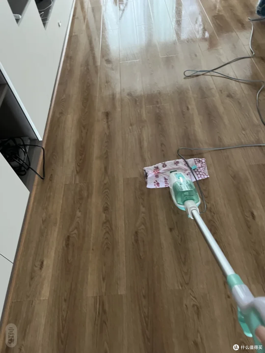 洁癖福音!这款蒸汽拖把,地板干净到反光