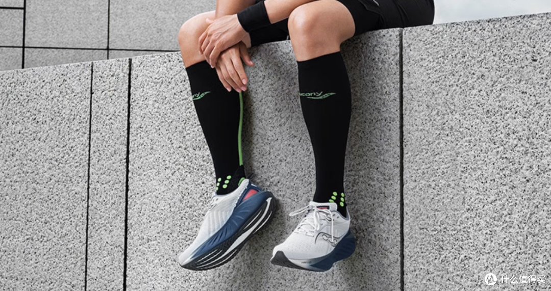 缓震王者再进化:Saucony索康尼胜利22深度评测