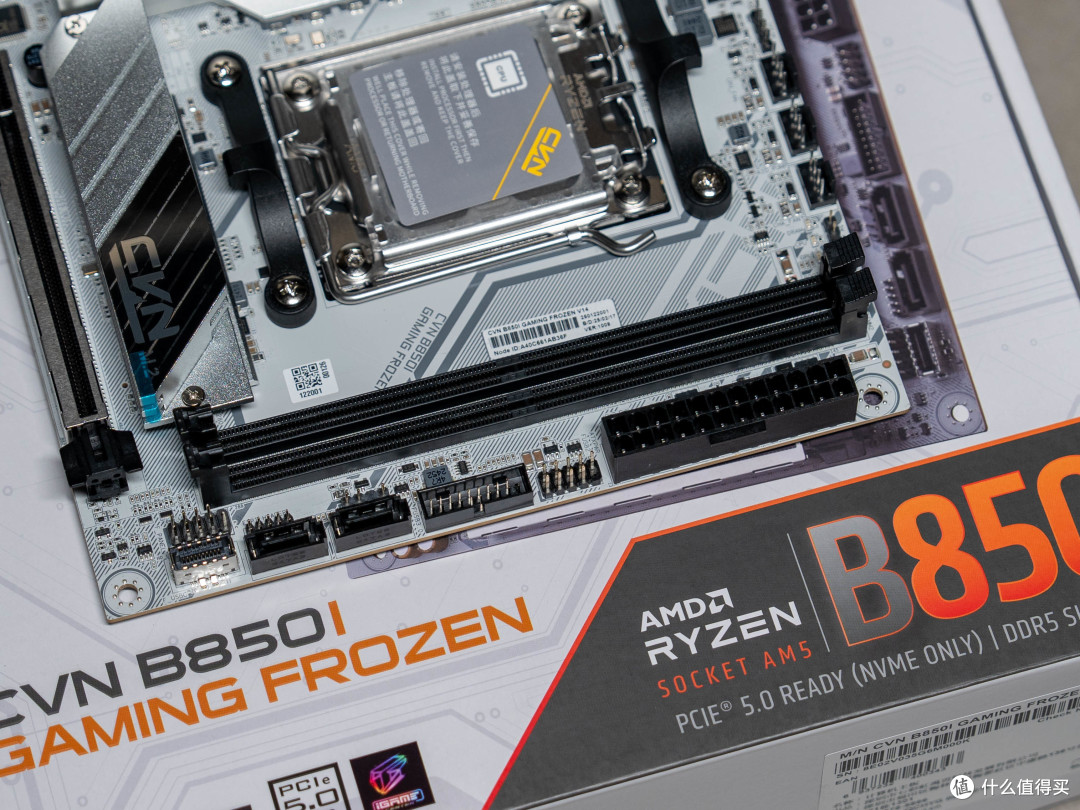 锐龙小钢炮来袭，七彩虹 CVN B850I 登陆舰主板开箱拆解