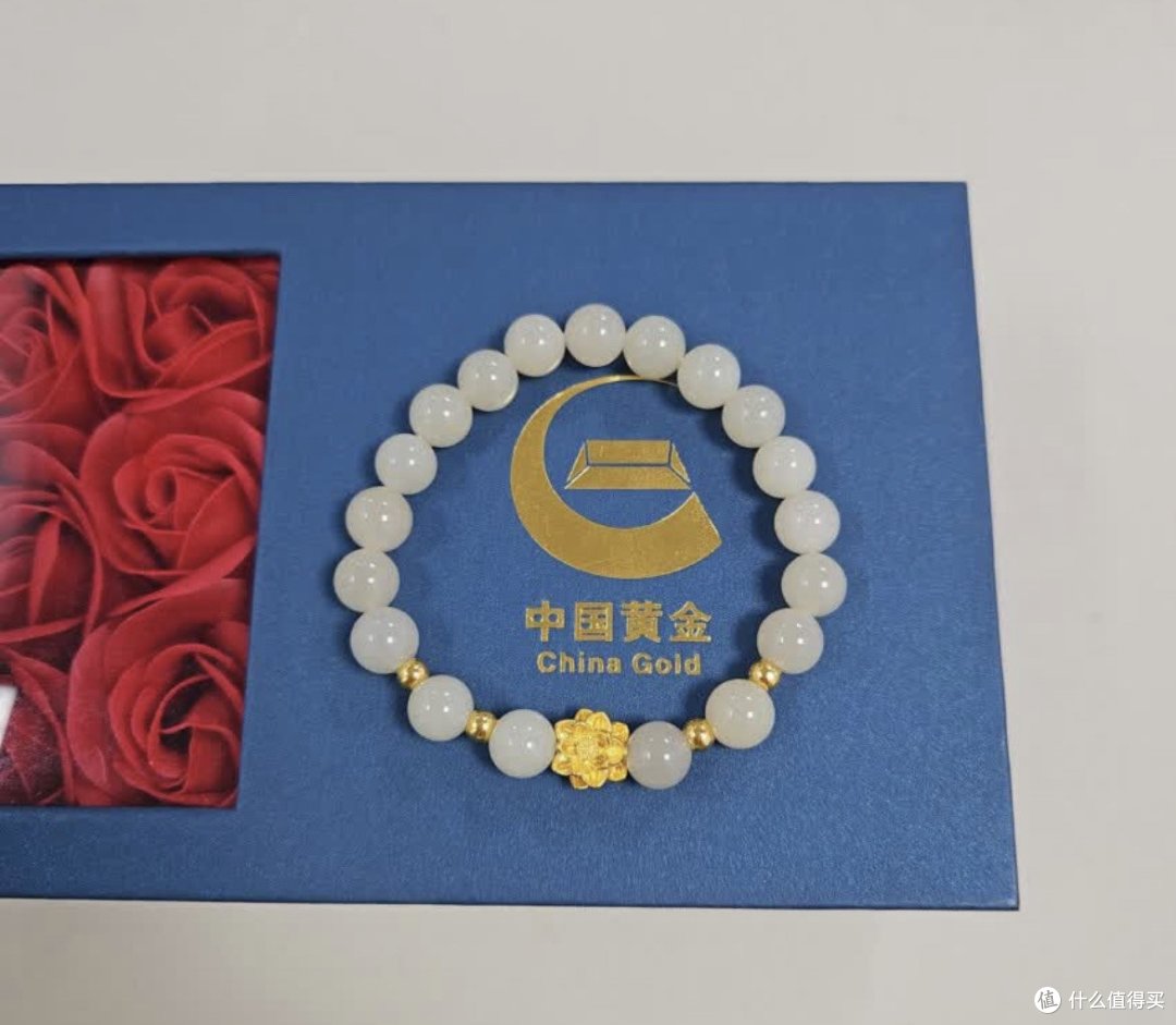 女神节制作中国黄金莲花黄金手链送妈妈的礼物。