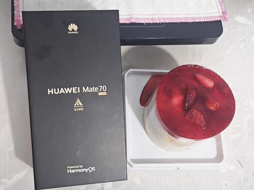 哇！华为Mate70雪域白超惊艳！