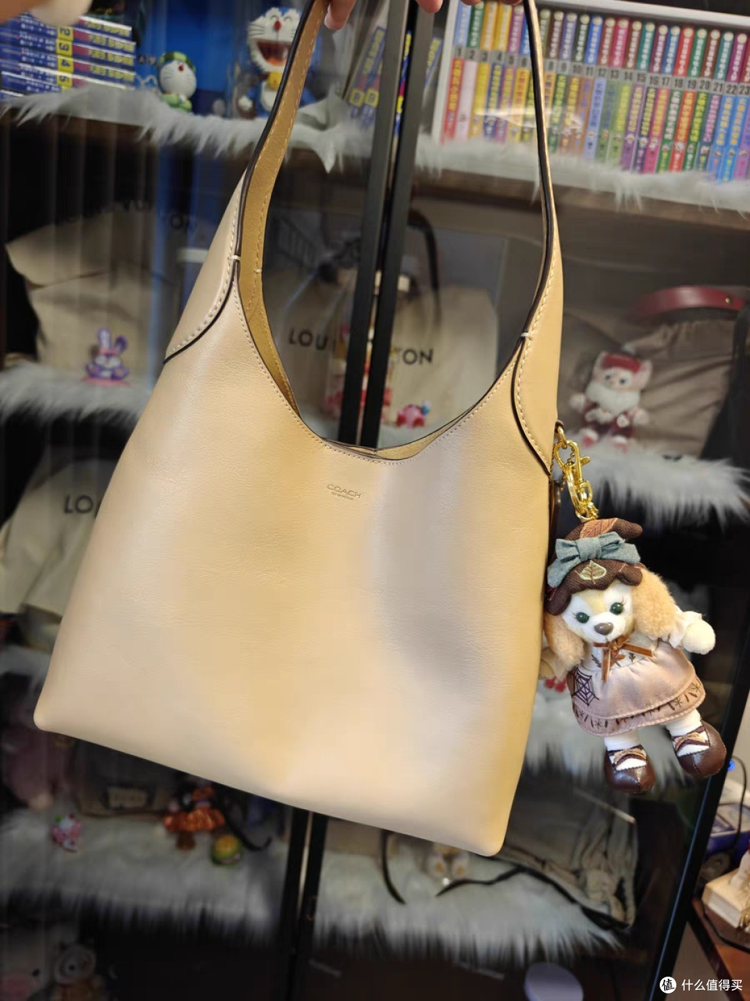 优雅与实用并存——COACH Brooklyn 28号单肩包的真实体验