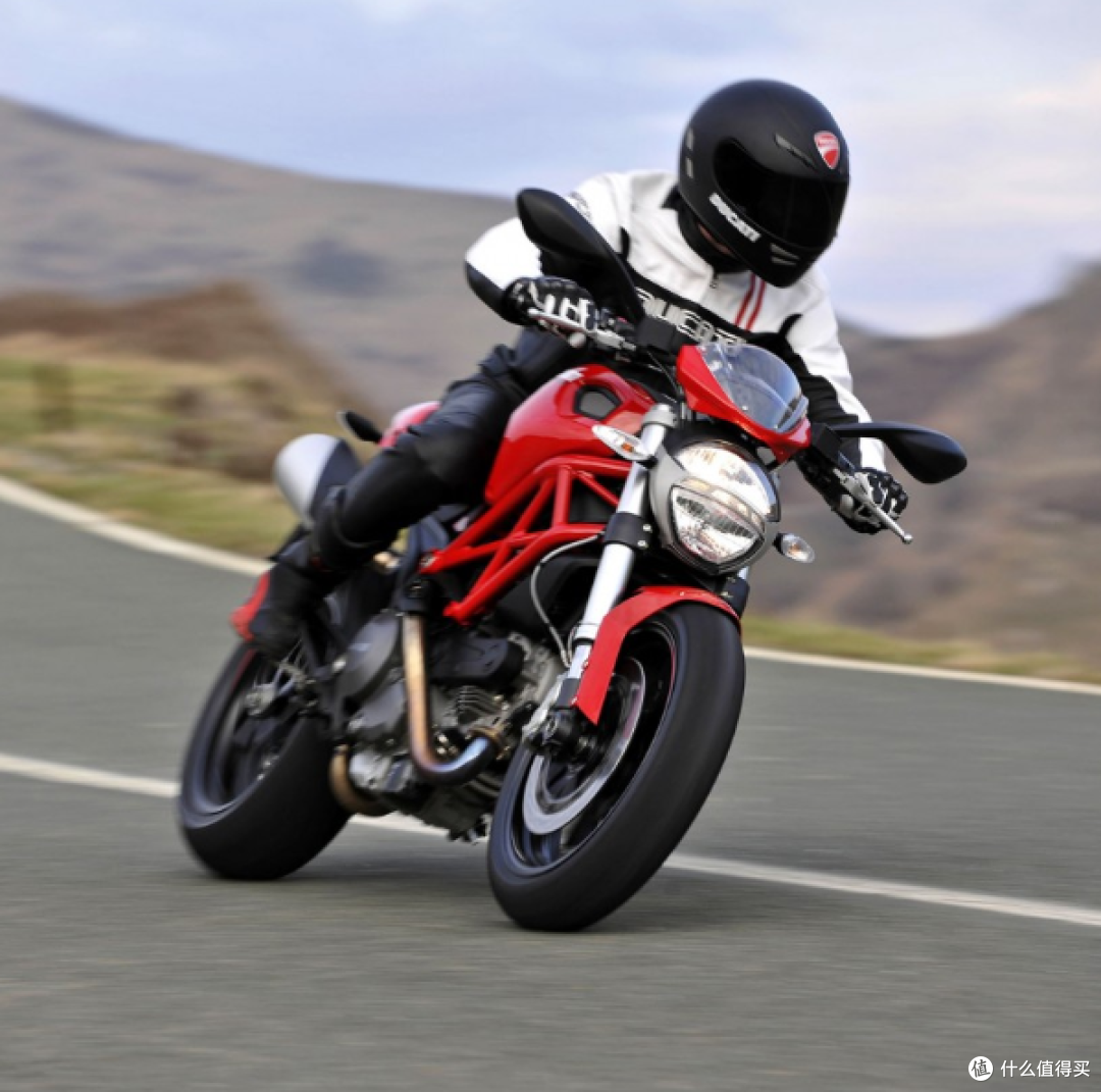 Ducati Monster 796 经典的街车
