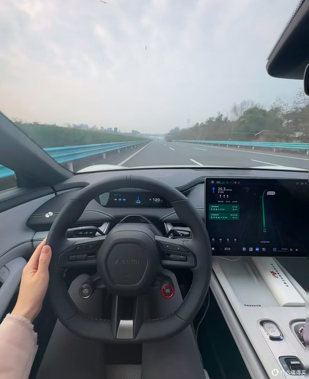 🌙白羊座女司机的SU7日记:当极简主义遇上赛博浪漫】✨🚗