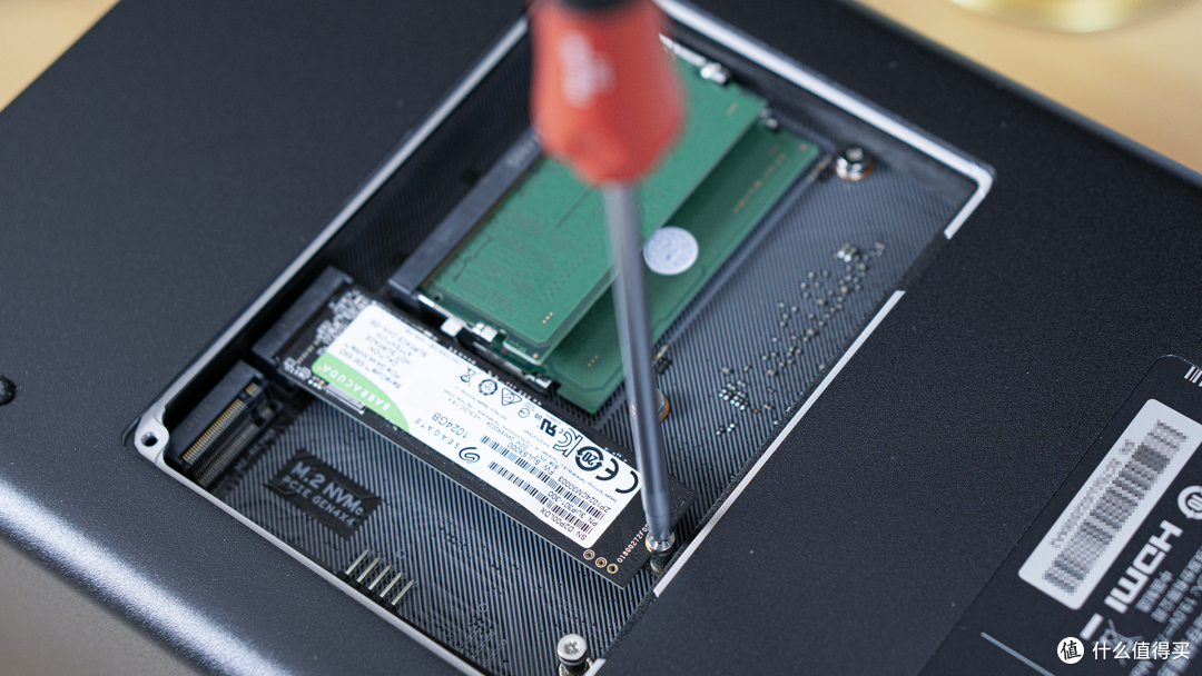 ChatGPT4.5下岗警告！绿联NAS DXP4800 Plus我才是最懂你的AI管家