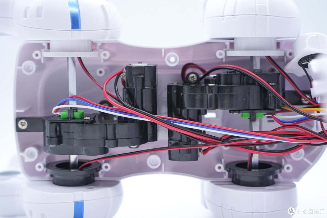 拆解报告:APIDPOWER速动力智能莱迪机器狗A001