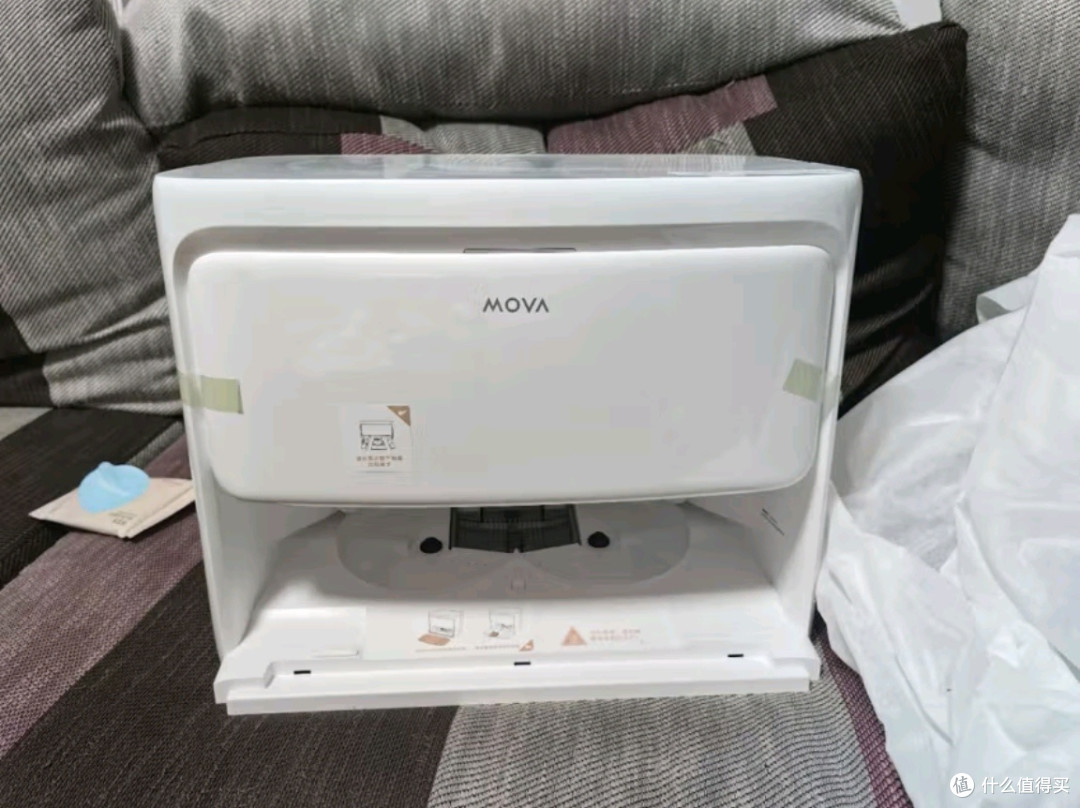 Mova扫地机器人P50甄选水箱版 —— 智能清扫，优雅生活新选择