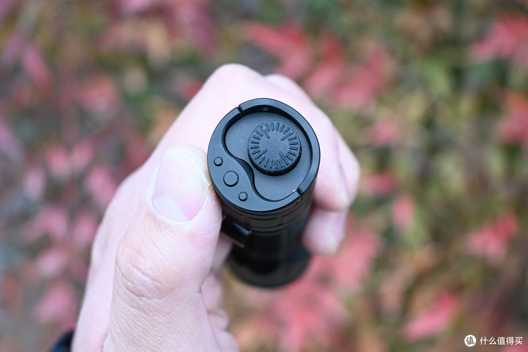 新版升级更强悍,凯瑞兹 XT11GT Pro战术手电体验