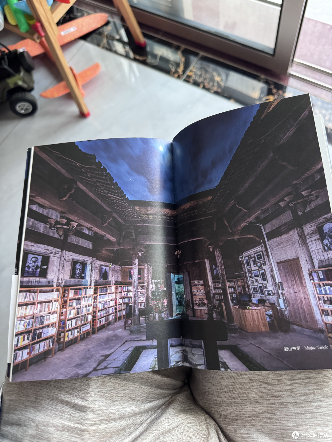 用文化浸润一切,在乡村做书店,带领贫困地区脱贫致富!