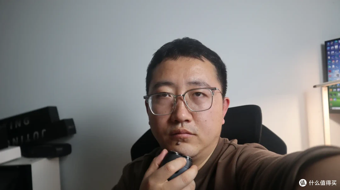 未野mini剃须刀深度测评：13000转超猛转速，快速剃净实现0残留