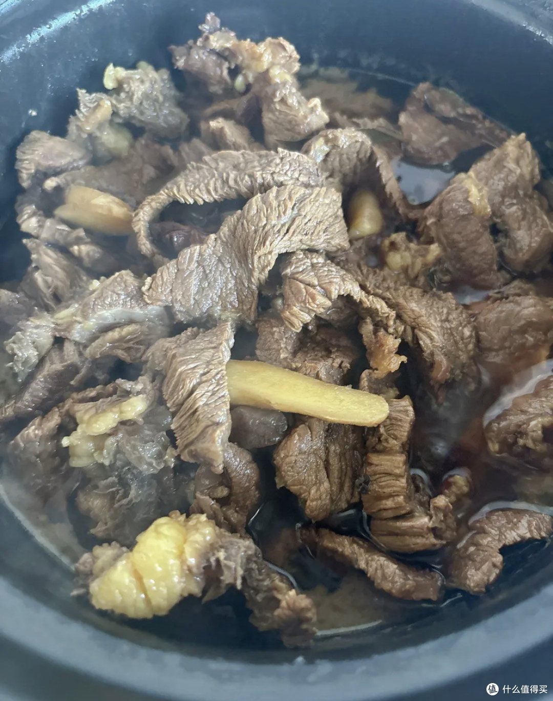 非常美味的又健康得土豆炖牛肉:一道温暖时光的味觉记忆。