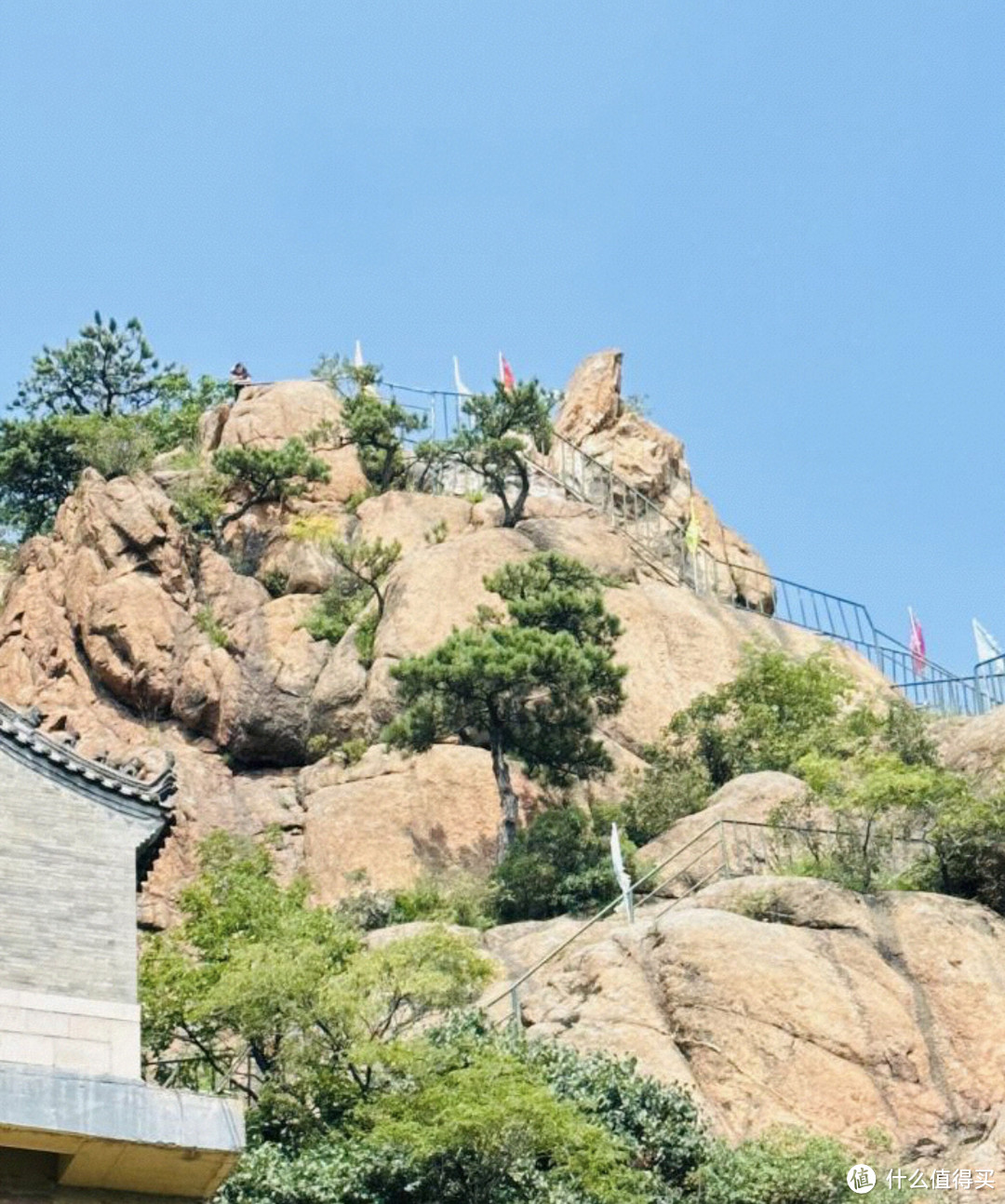 春季来临带着女神去游览千山风景名胜区，是个很不错的拍照胜地。