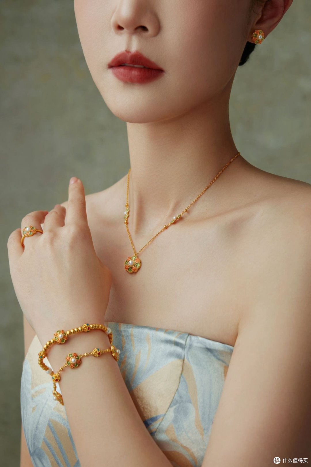 不知道老铺黄金属于什么档次？这样选购心仪饰品_黄金首饰_什么值得买