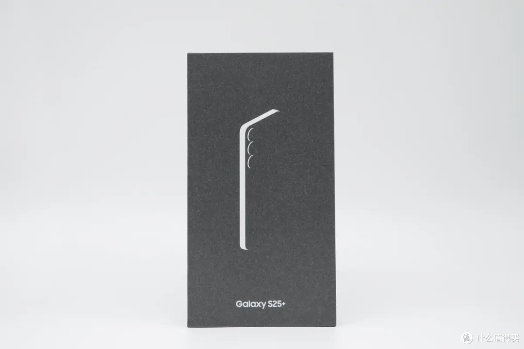 中端机皇?4900mAh+45W 有线快充,三星 S25 +手机充电评测