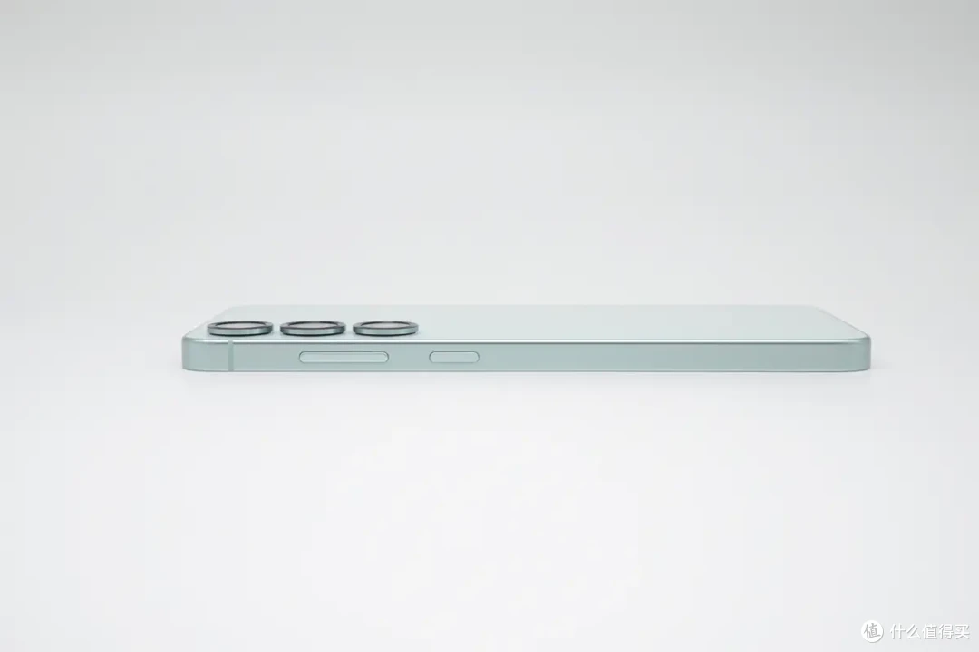 中端机皇?4900mAh+45W 有线快充,三星 S25 +手机充电评测