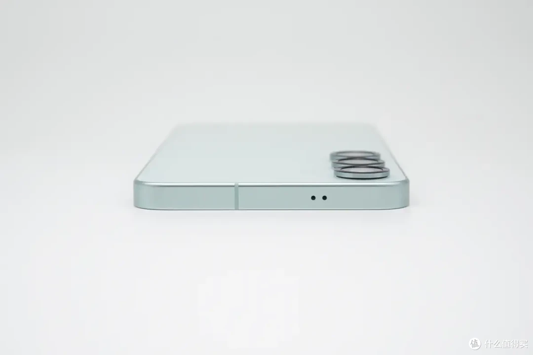 中端机皇?4900mAh+45W 有线快充,三星 S25 +手机充电评测