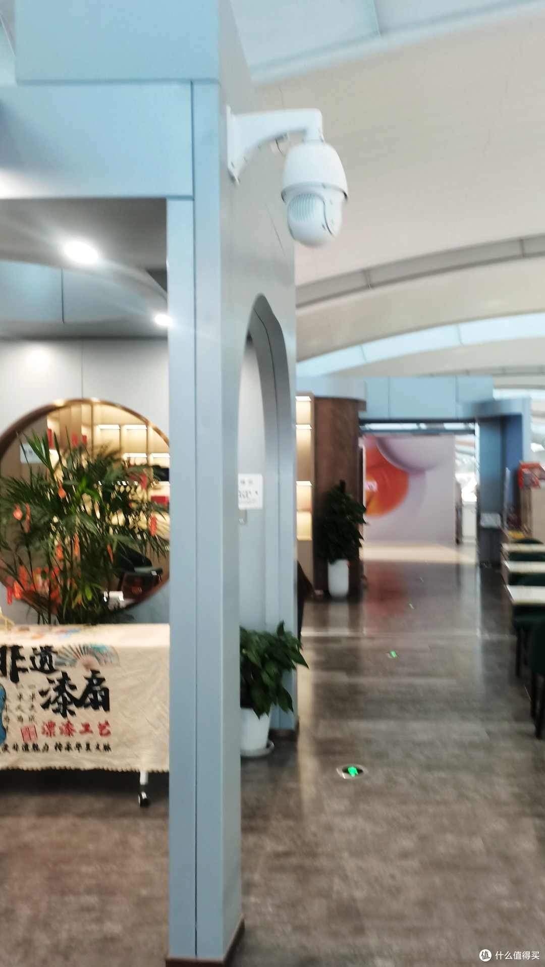 武汉机场T2 V16休息室探秘：视野好，餐食嘛，下次再战！