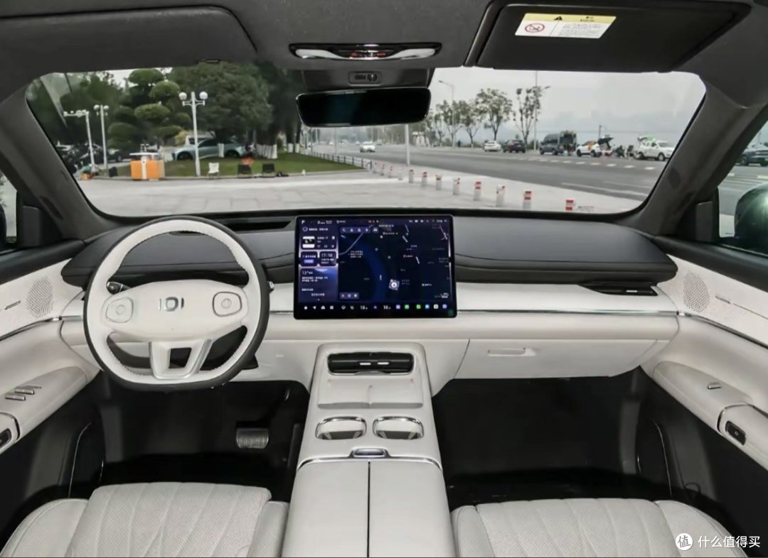 长安启源Q07实车，定位为中大型 SUV，非常适合全民智驾游玩