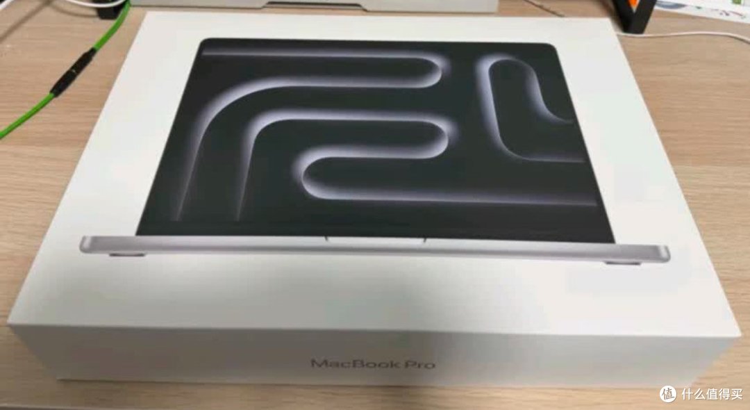 2024 MacBook Pro 14英寸 M4:AI笔记本的未来已来