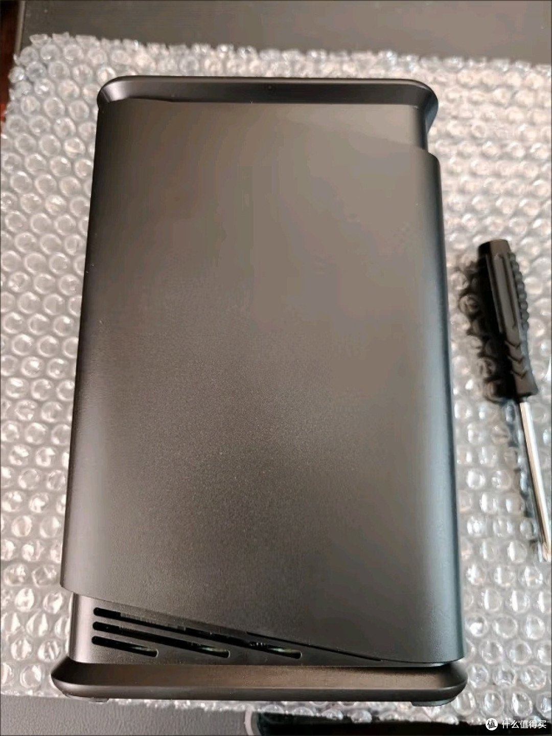 极空间Q2C,家庭影音与数据备份的贴心管家!