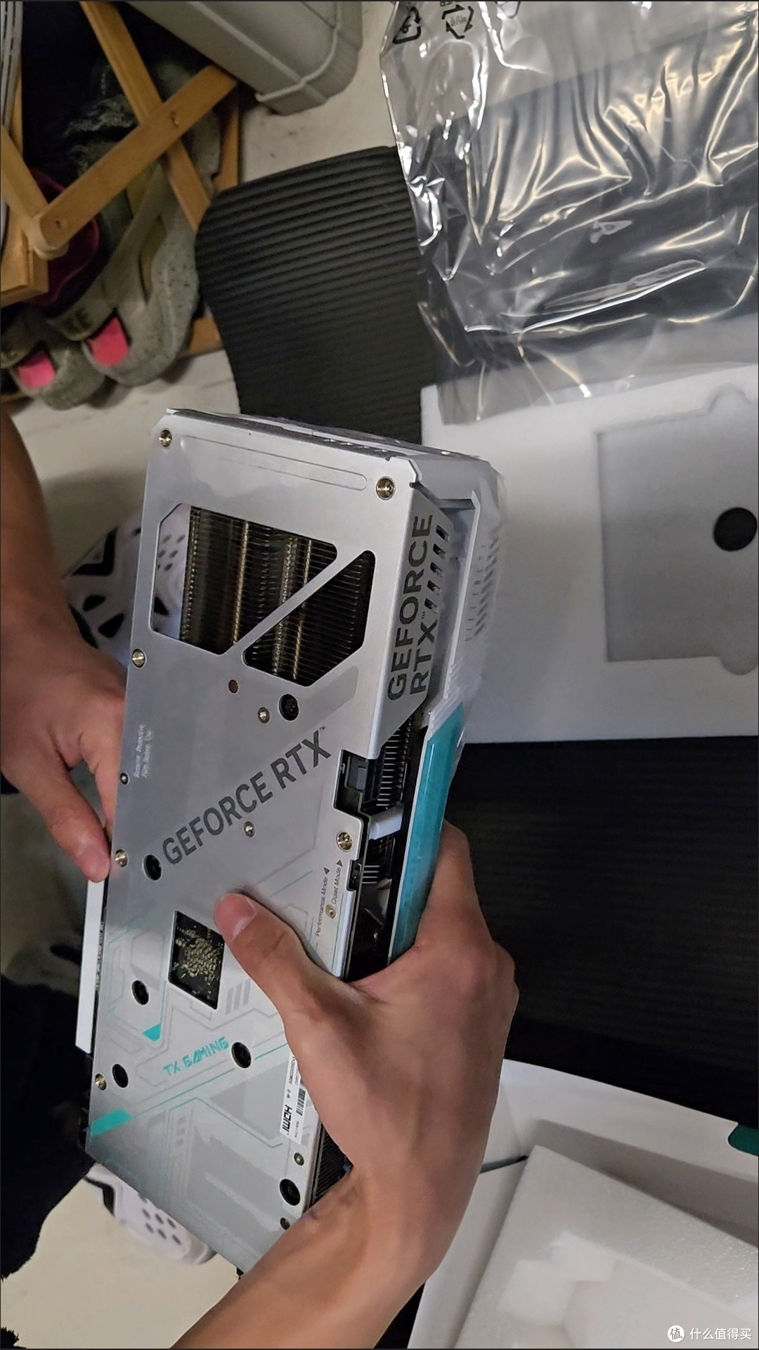 显卡选购避坑指南:华硕RTX 4060