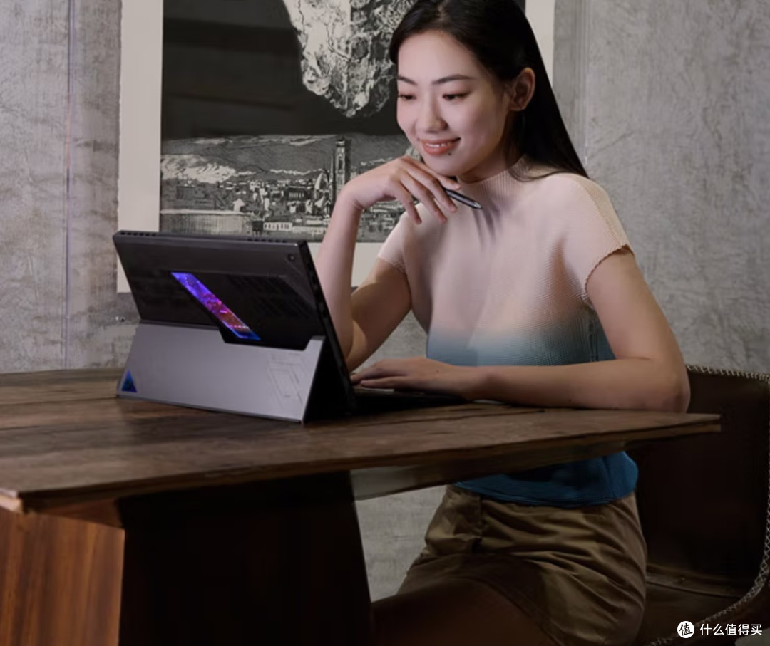 ROG幻X 2025锐龙AI Max:万元二合一本的“真香”与“税感”边界