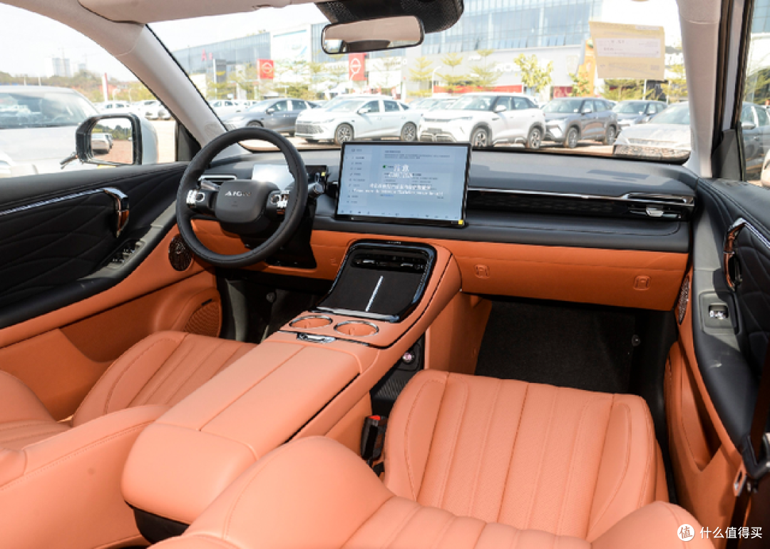 13万抄底650km大SUV，埃安V霸王龙650智享版，纯电续航是大卖点？