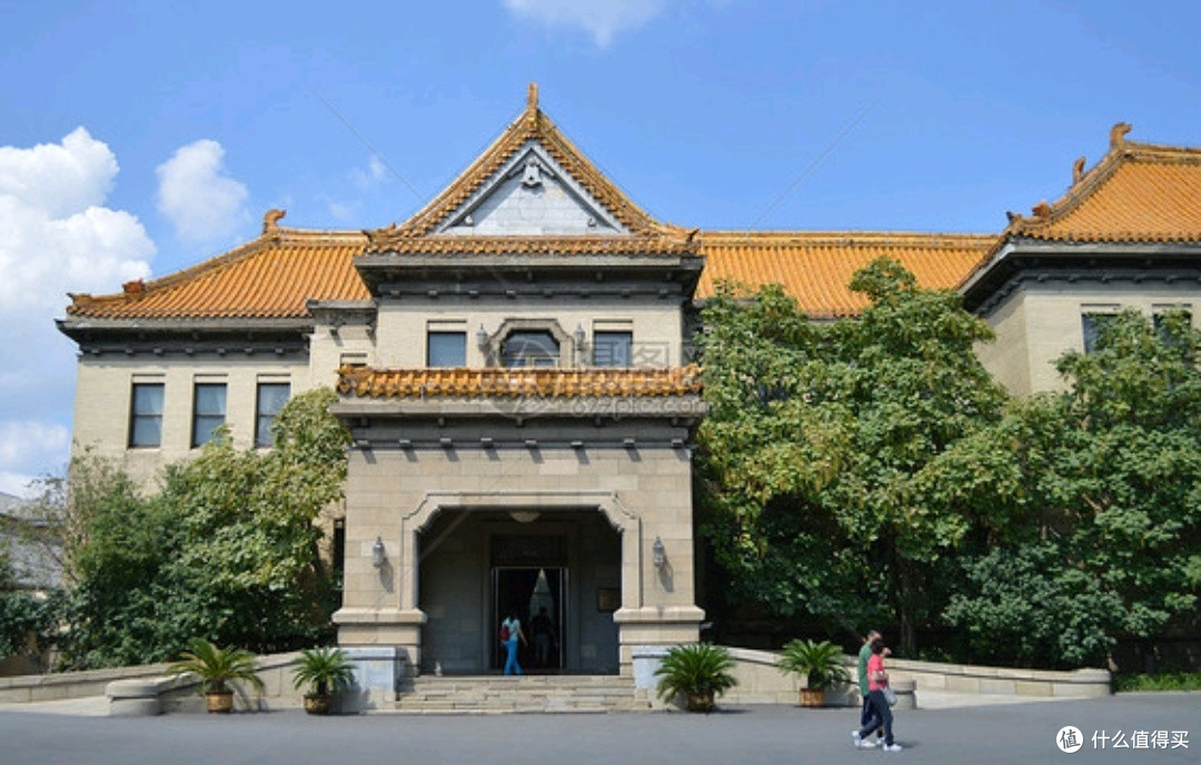 清明伴亲观史,铭记沧桑岁月