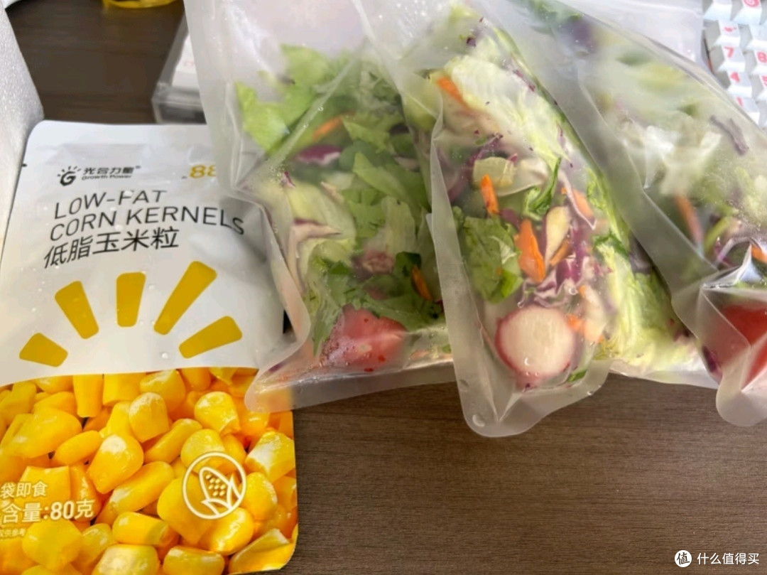 绿食者之享：解锁蔬菜沙拉的清新轻食魅力