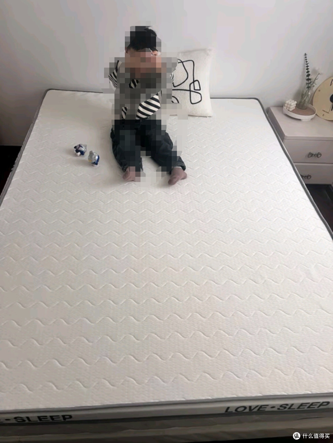 南极人乳胶床垫：尊享云端睡眠，品质生活新选择