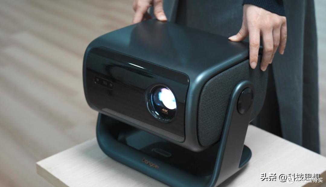 2025家用投影新选择：当贝F7 Pro，清晰度与性价比并存
