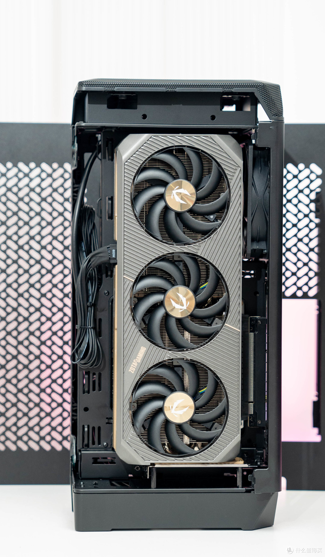 竖装ITX主机:酷冷至尊100 Air华擎 Z890i索泰5080SOLID装机分享