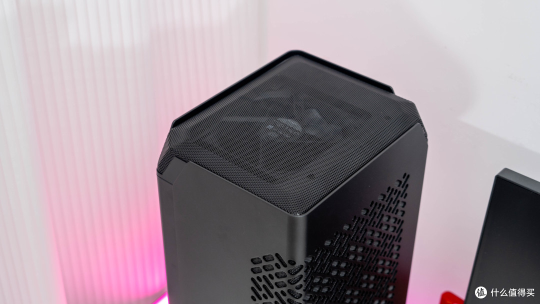 竖装ITX主机:酷冷至尊100 Air华擎 Z890i索泰5080SOLID装机分享
