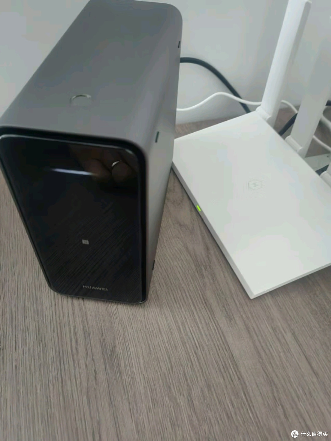 华为家庭存储8TB :打造您的私人云宇宙,让记忆与数据自由翱翔