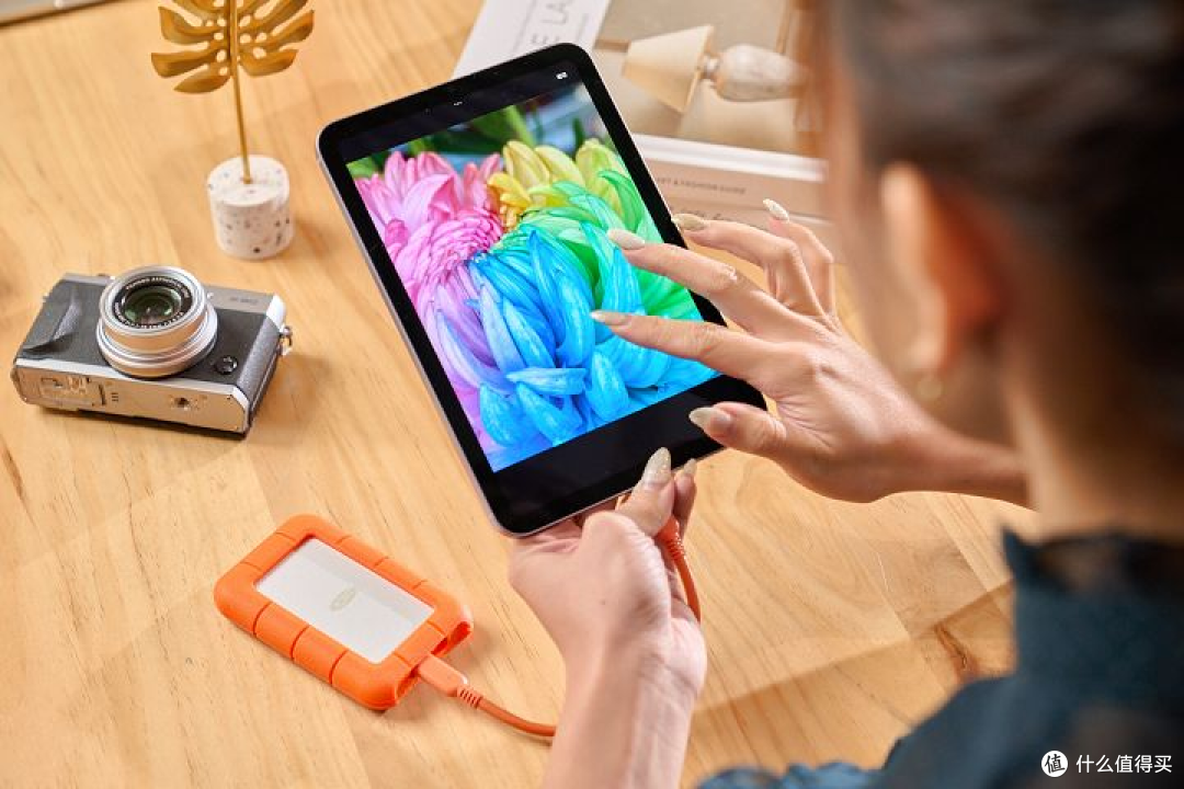 专业移动硬盘丨雷孜（LaCie ）Rugged Mini评测：高速、大容量！