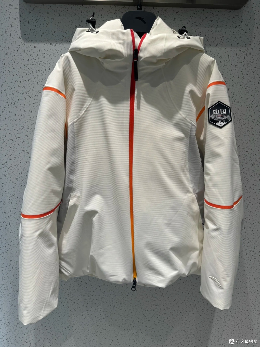 安踏“黑科技2.0”羽绒服，究竟强在哪？