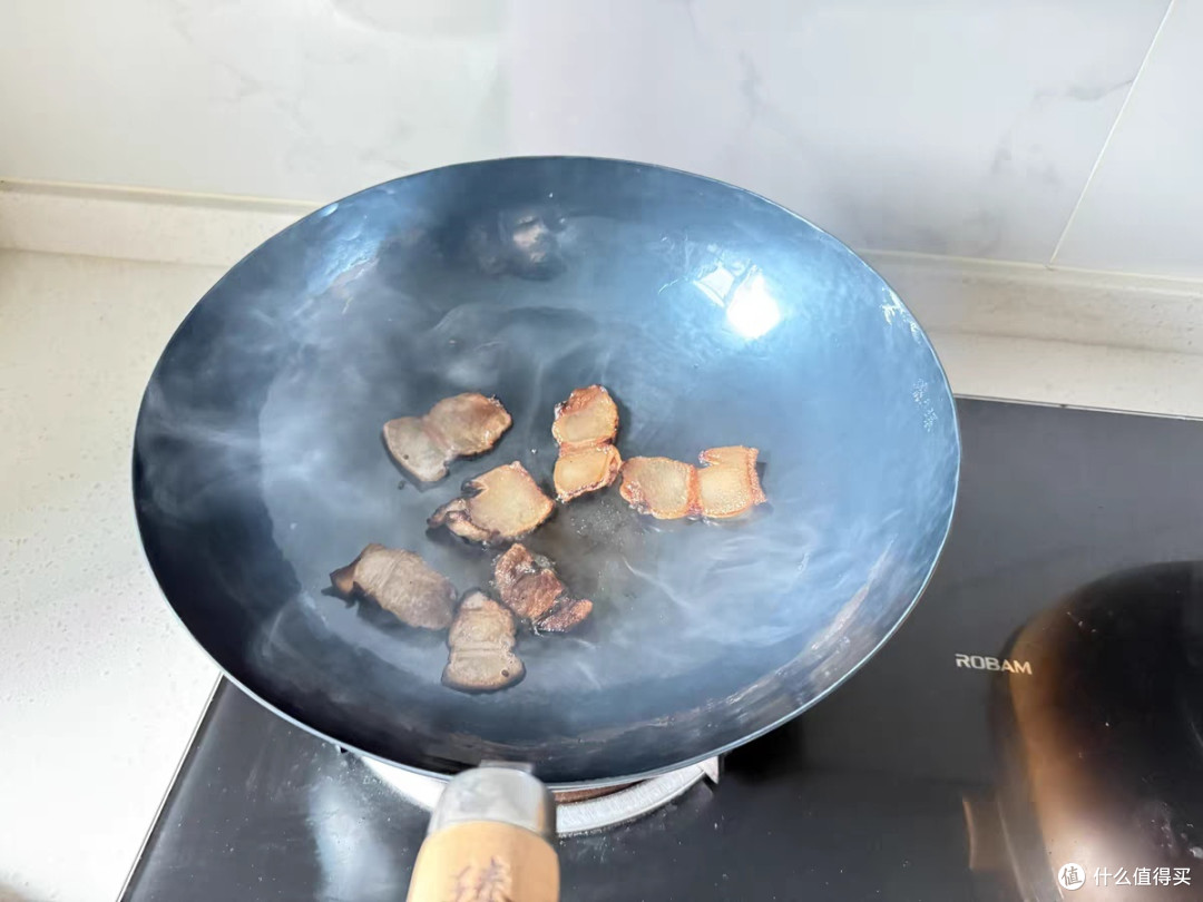 铁锅大比拼:生铁锅与熟铁锅的真实体验与评测