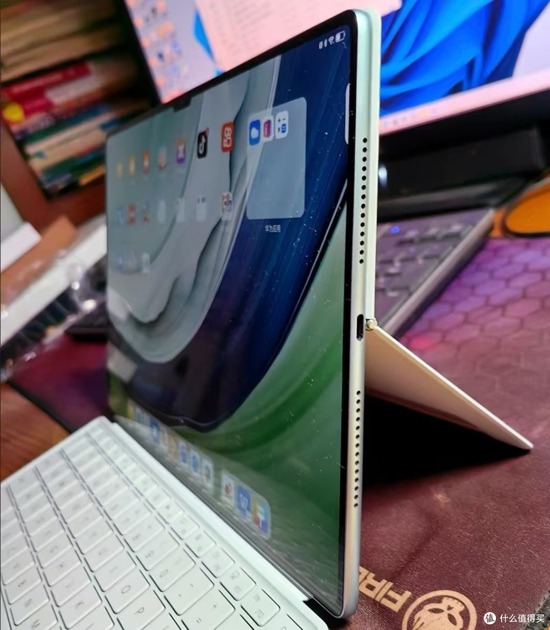 平板跨端互联,能否取代笔记本?华为MatePad Pro 13.2英寸平板电脑便是其中的佼佼者