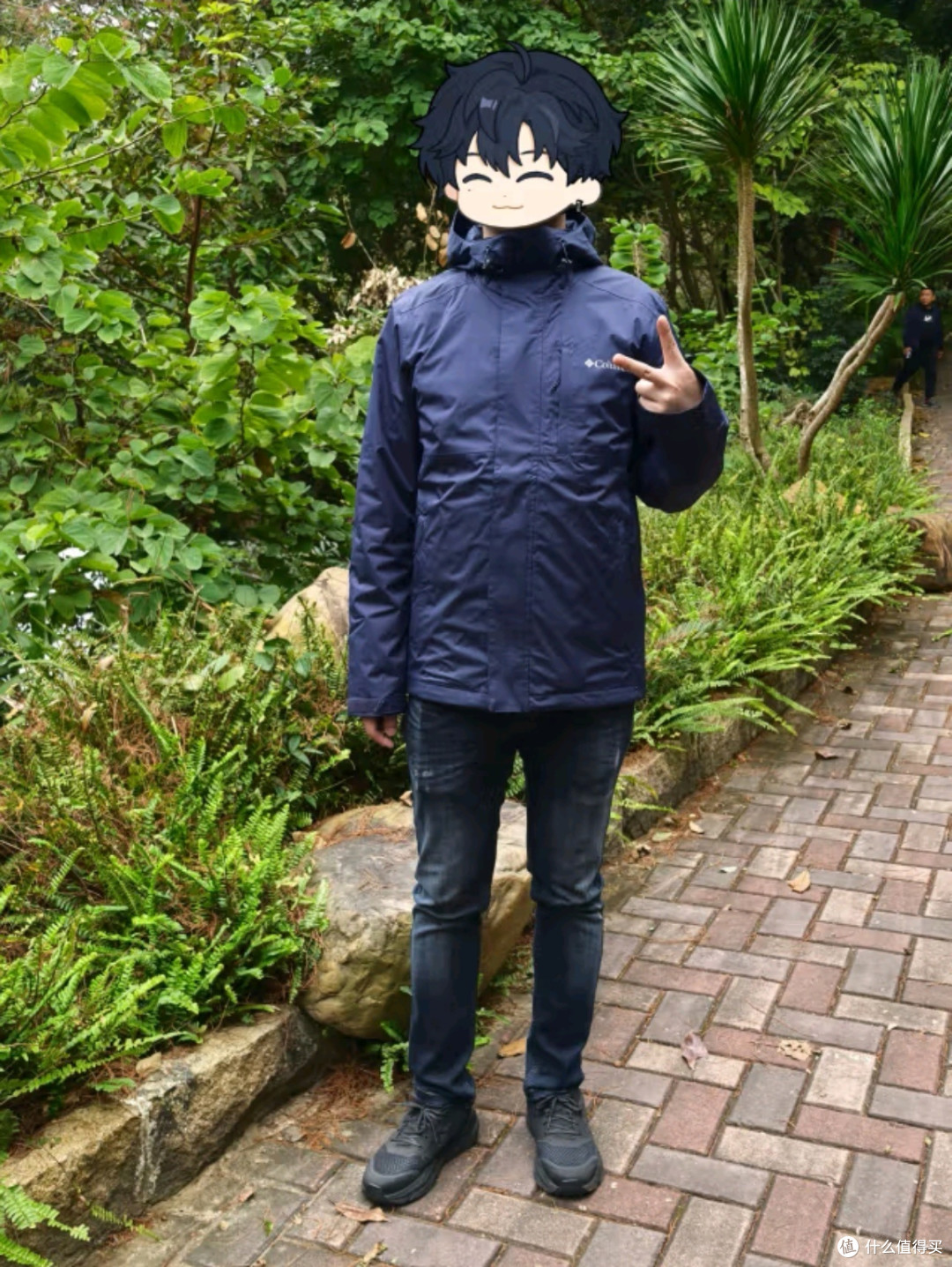 Columbia蒋奇明同款冲锋衣:防水透气,徒步旅行的时尚伴侣