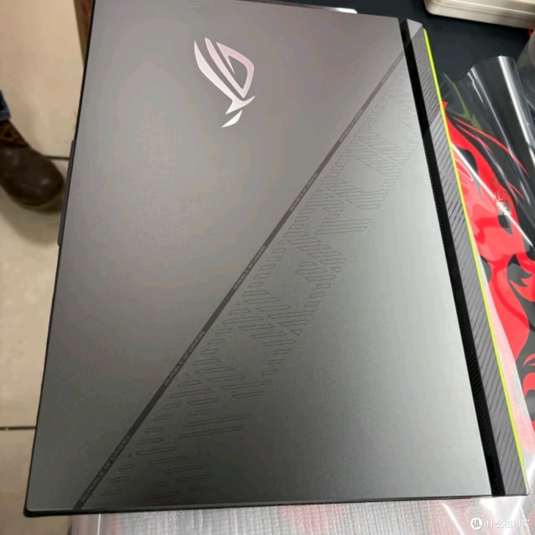 ROG枪神8 Plus：万元电脑的性能与价值解析