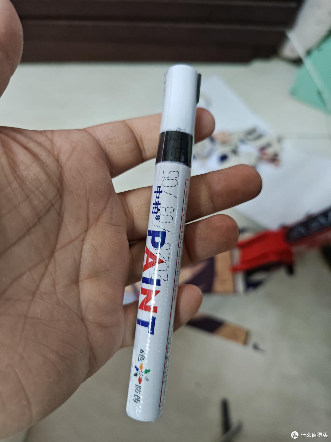 红黑白三色挺好，直接套装补漆笔，几块钱搞定